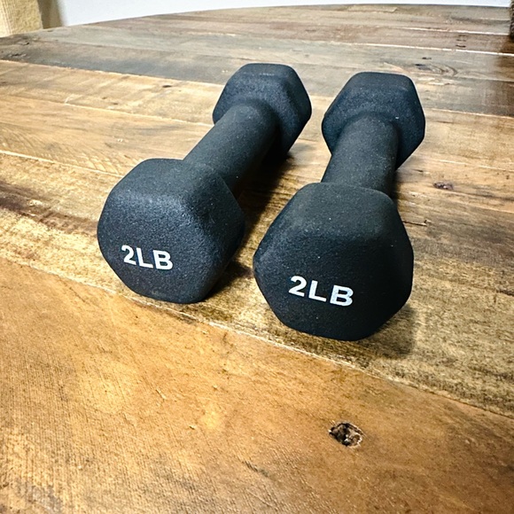 Set of 2lb dumbbells - Picture 3 of 3